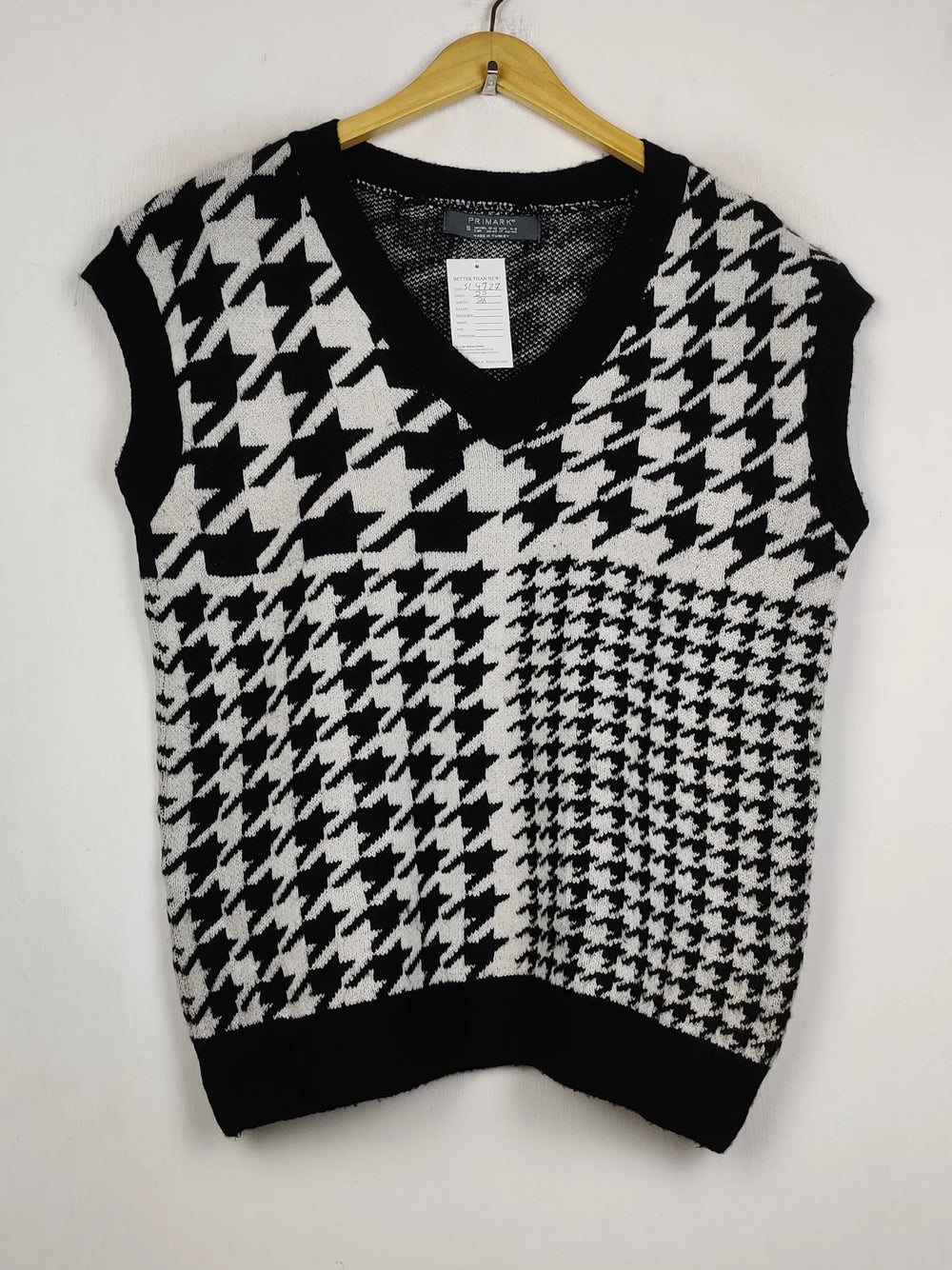Buy online pre-used pre-loved 100% authentic & Original branded Primark (SL-4727) available in Pakistan. Top international brands avilable.