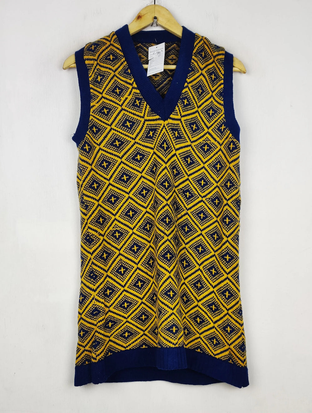 Buy online pre-used pre-loved 100% authentic & Original branded Marks & Spencer (SL-4809) available in Pakistan. Top international brands avilable.