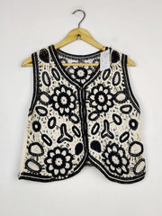 Buy online pre-used pre-loved 100% authentic & Original branded Unknown Brand (SL-4924) available in Pakistan. Top international brands avilable.