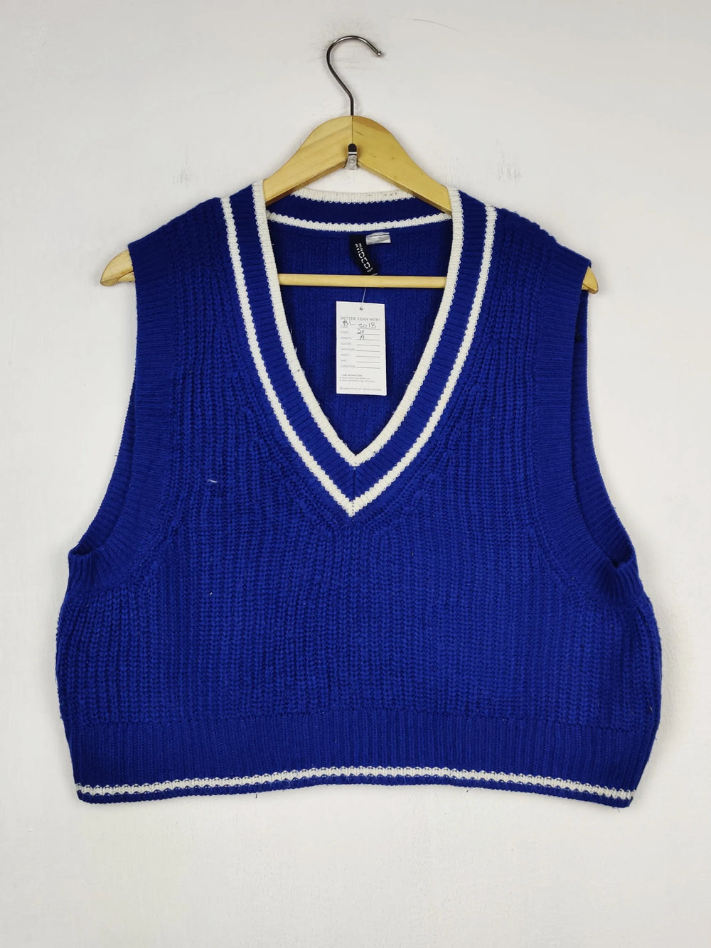 Buy online pre-used pre-loved 100% authentic & Original branded H&M (SL-5018) available in Pakistan. Top international brands avilable.
