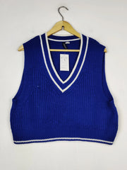 Buy online pre-used pre-loved 100% authentic & Original branded H&M (SL-5018) available in Pakistan. Top international brands avilable.