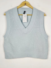 Buy online pre-used pre-loved 100% authentic & Original branded H&M (SL-5089) available in Pakistan. Top international brands avilable.