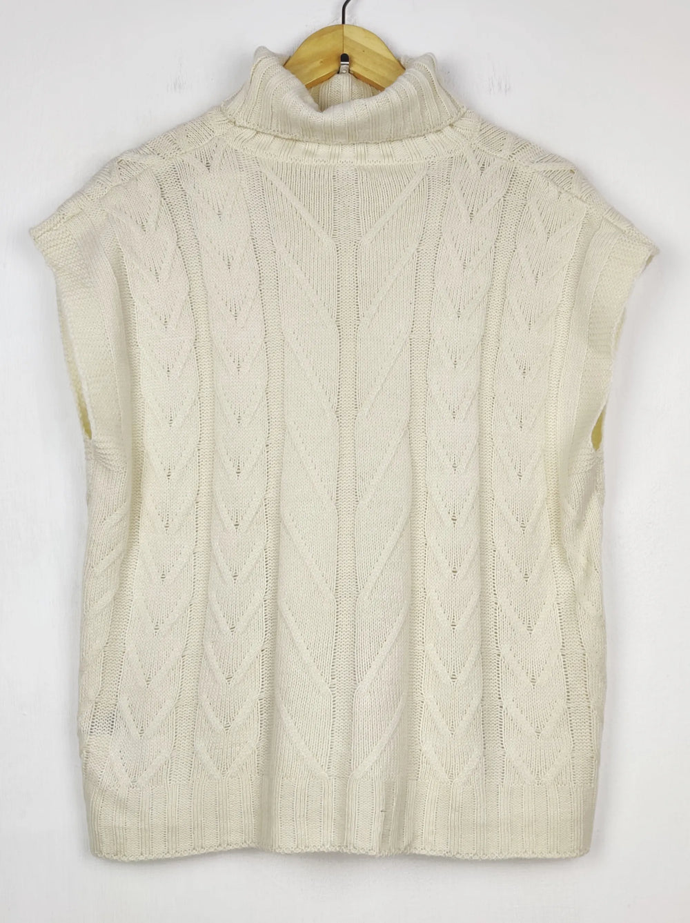 Buy online pre-used pre-loved 100% authentic & Original branded Shein (SL-5138) available in Pakistan. Top international brands avilable.