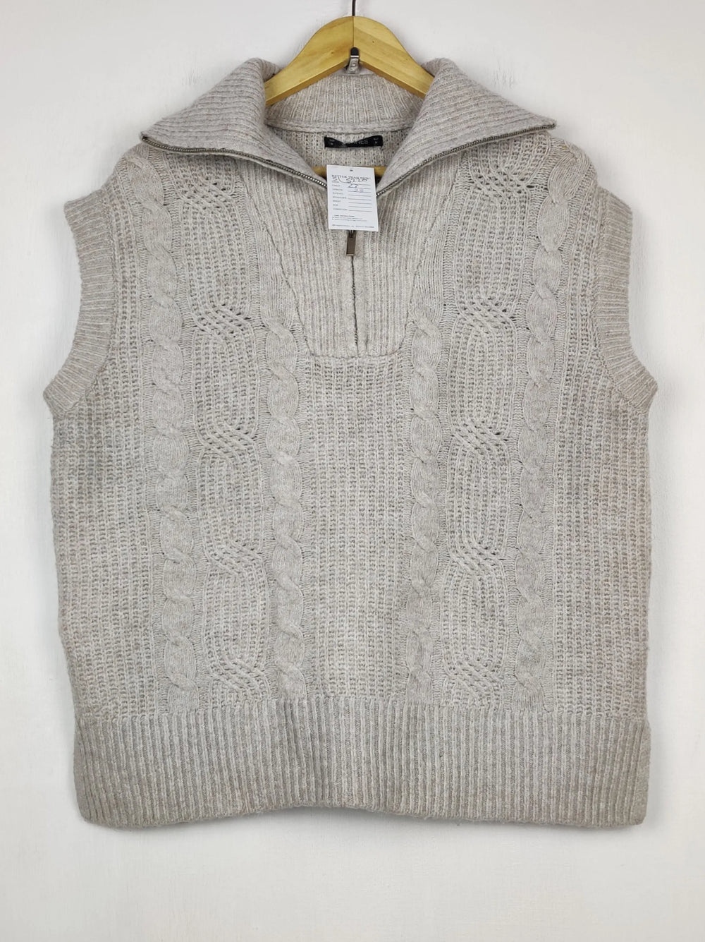 Buy online pre-used pre-loved 100% authentic & Original branded Dunnes Stores (SL-5220) available in Pakistan. Top international brands avilable.