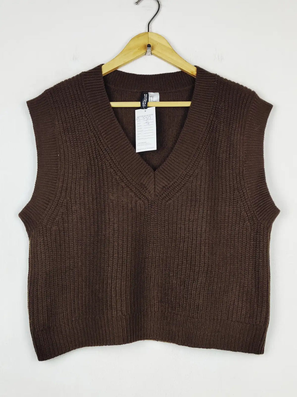 Buy online pre-used pre-loved 100% authentic & Original branded H&M (SL-5312) available in Pakistan. Top international brands avilable.