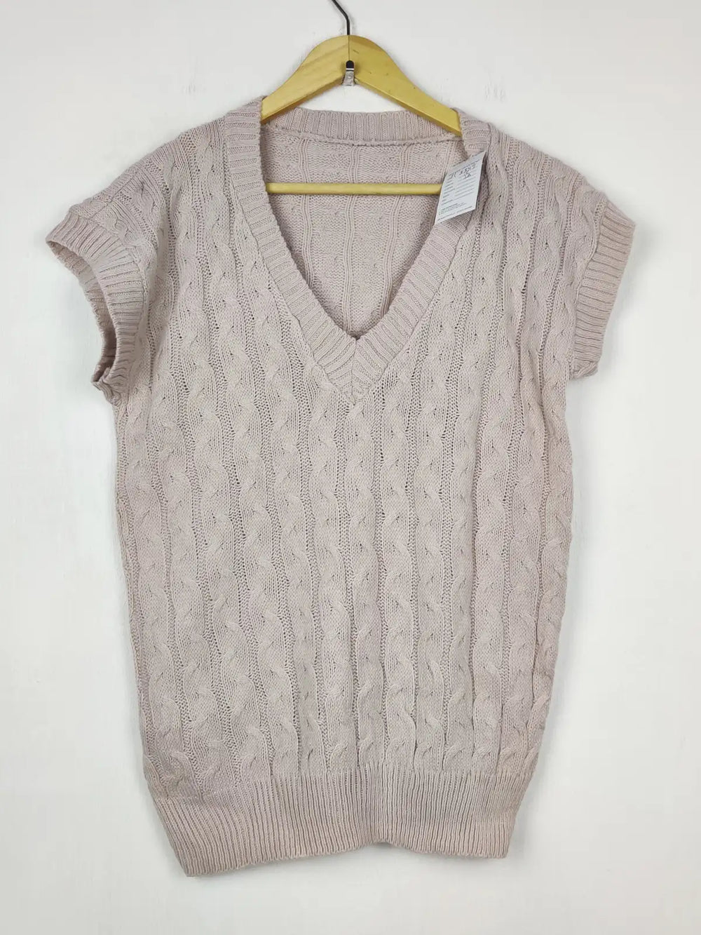 Buy online pre-used pre-loved 100% authentic & Original branded Unknown Brand (SL-5349) available in Pakistan. Top international brands avilable.