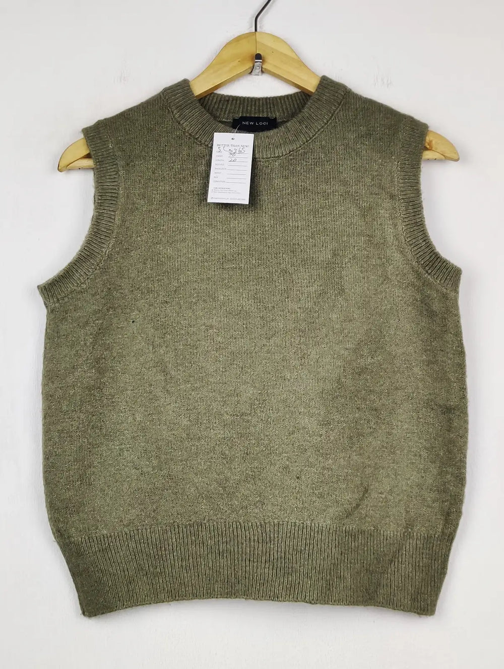 Buy online pre-used pre-loved 100% authentic & Original branded New Look (SL-5365) available in Pakistan. Top international brands avilable.