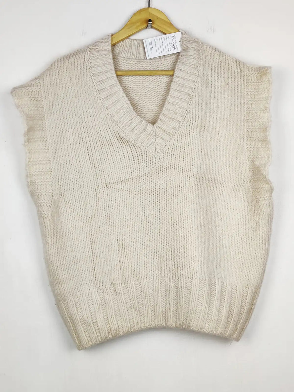 Buy online pre-used pre-loved 100% authentic & Original branded Shein (SL-5446) available in Pakistan. Top international brands avilable.
