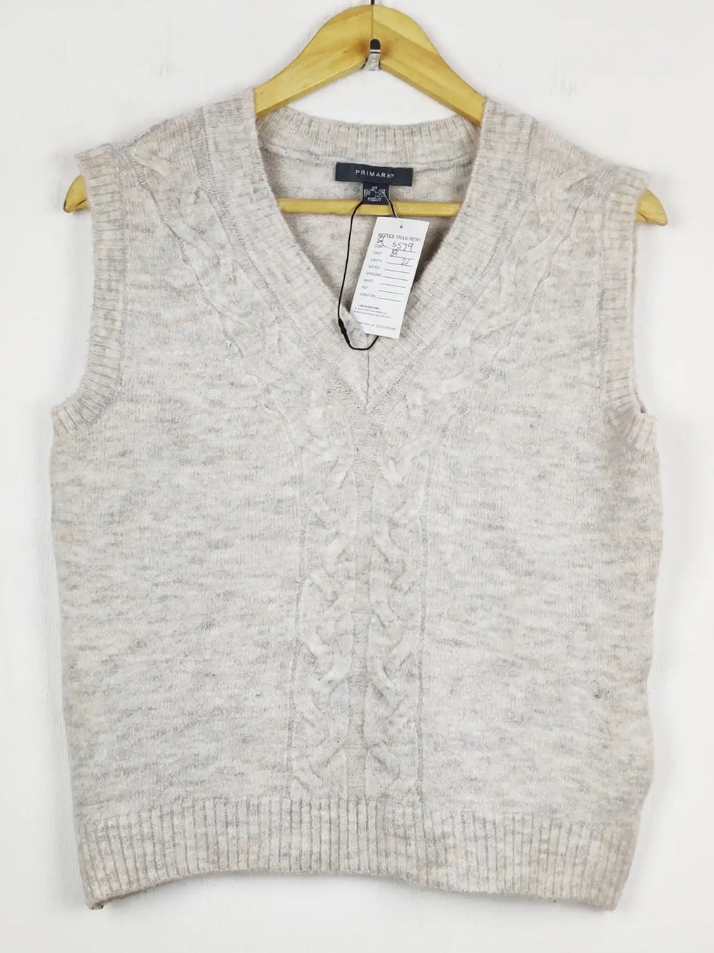 Buy online pre-used pre-loved 100% authentic & Original branded Primark (SL-5579) available in Pakistan. Top international brands avilable.