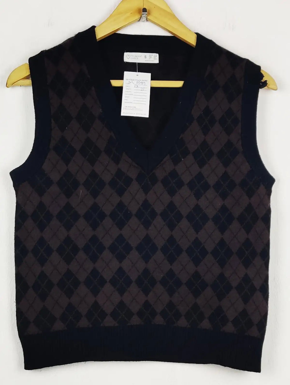 Buy online pre-used pre-loved 100% authentic & Original branded Primark (SL-5589) available in Pakistan. Top international brands avilable.