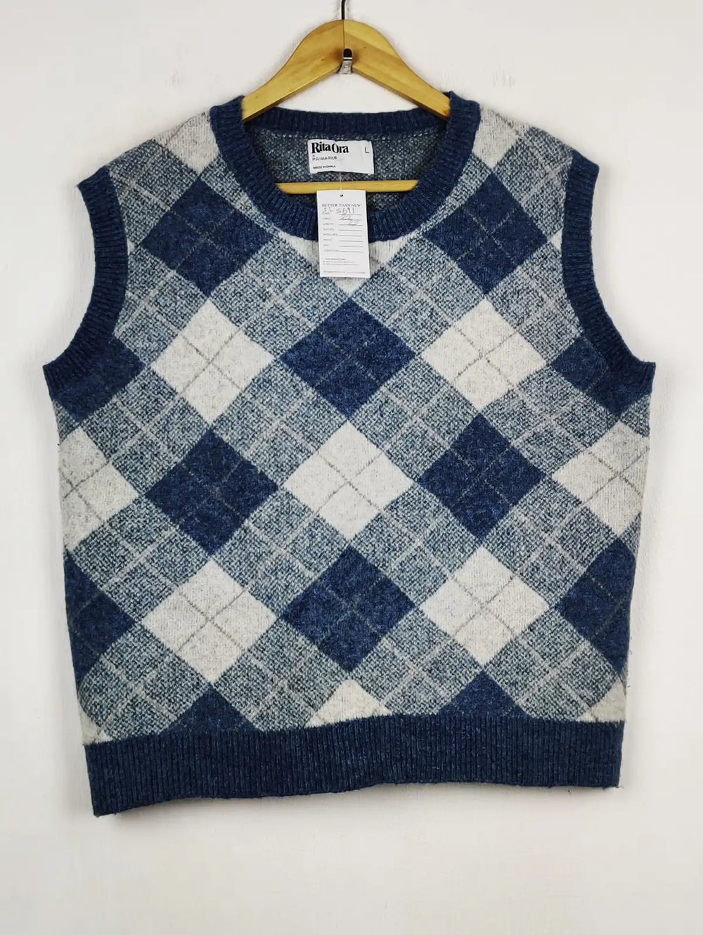 Buy online pre-used pre-loved 100% authentic & Original branded Primark (SL-5671) available in Pakistan. Top international brands avilable.