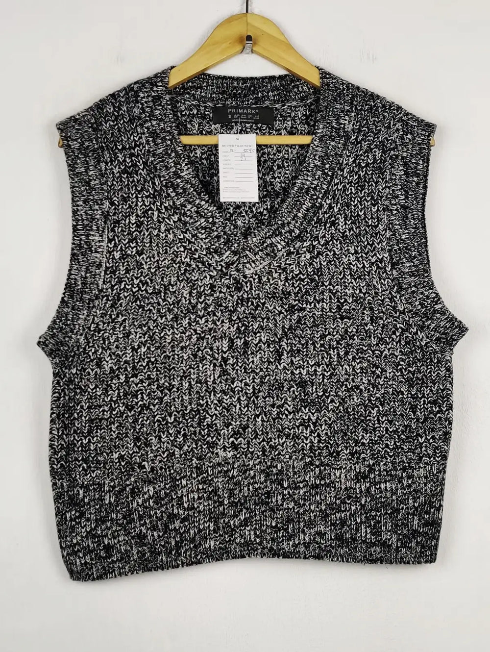 Buy online pre-used pre-loved 100% authentic & Original branded Primark (SL-5695) available in Pakistan. Top international brands avilable.