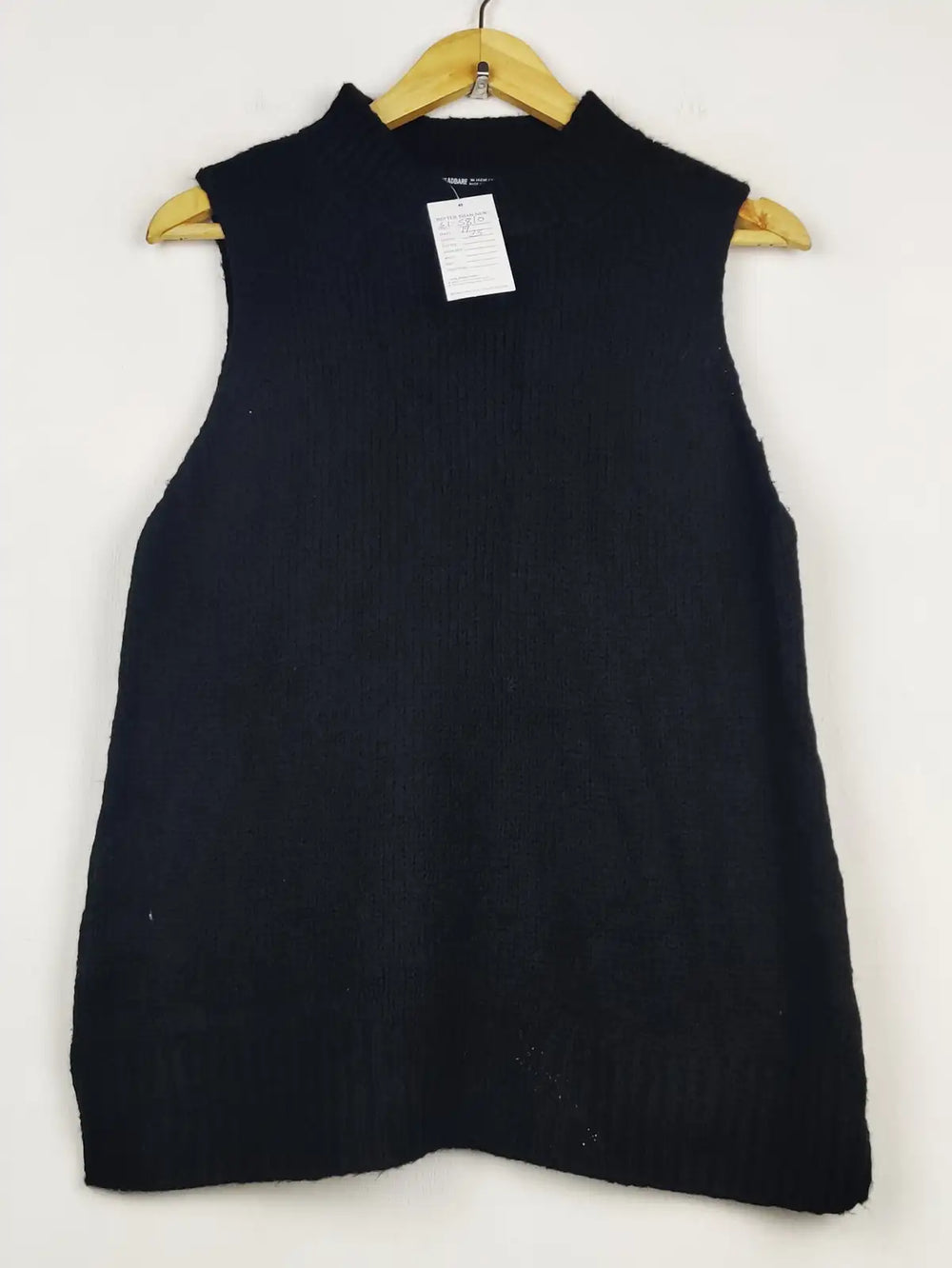Buy online pre-used pre-loved 100% authentic & Original branded Shein (SL-5810) available in Pakistan. Top international brands avilable.