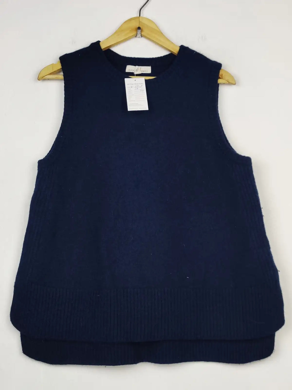 Buy online pre-used pre-loved 100% authentic & Original branded Seasalt Cornwall (SL-5917) available in Pakistan. Top international brands avilable.