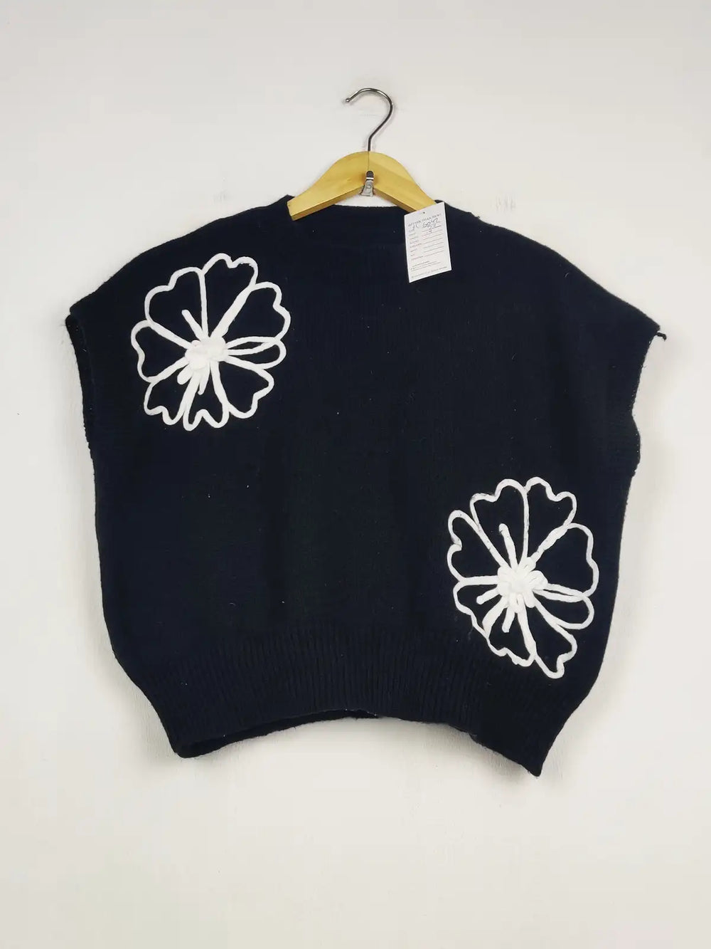 Buy online pre-used pre-loved 100% authentic & Original branded Shein (SL-6042) available in Pakistan. Top international brands avilable.