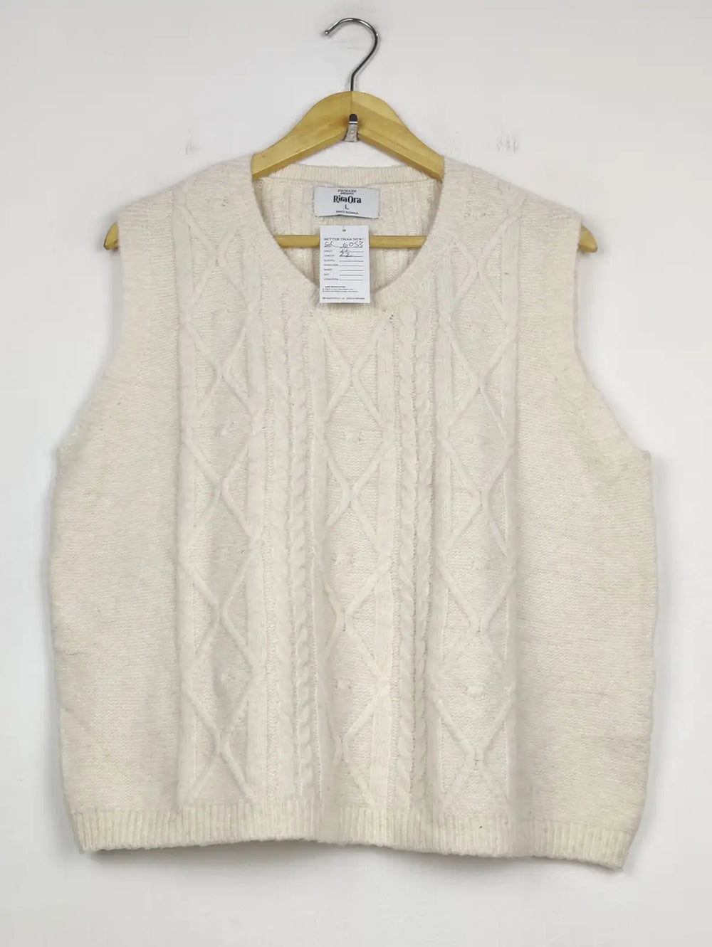 Buy online pre-used pre-loved 100% authentic & Original branded Primark (SL-6053) available in Pakistan. Top international brands avilable.