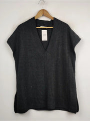 Buy online pre-used pre-loved 100% authentic & Original branded Pull & Bear (SL-877) available in Pakistan. Top international brands avilable.