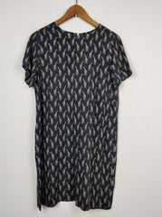 Buy online pre-used pre-loved 100% authentic & Original branded H&M (SWT-1040) available in Pakistan. Top international brands avilable.