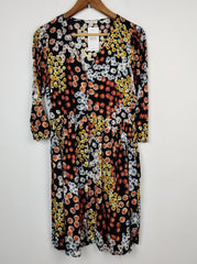 Buy online pre-used pre-loved 100% authentic & Original branded Warehouse (SWT-1070) available in Pakistan. Top international brands avilable.