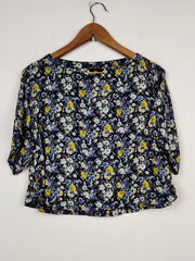 Buy online pre-used pre-loved 100% authentic & Original branded H&M (SWT-1071) available in Pakistan. Top international brands avilable.