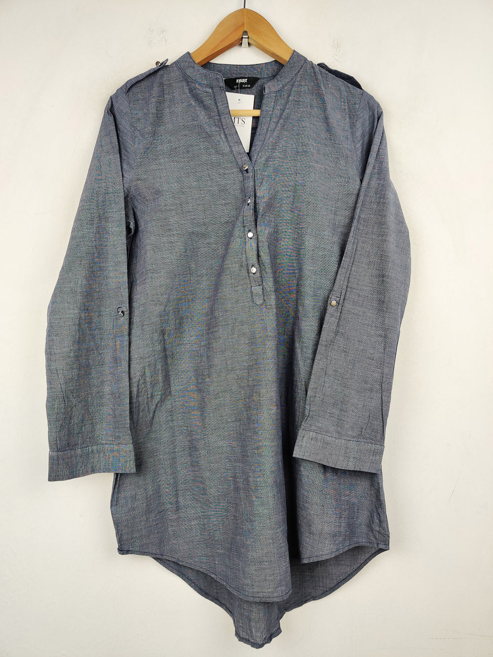 Buy online pre-used pre-loved 100% authentic & Original branded Max (SWT-108) available in Pakistan. Top international brands avilable.