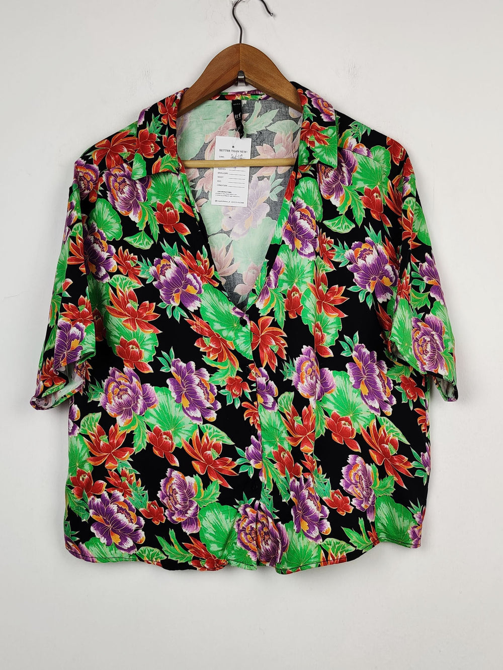 Buy online pre-used pre-loved 100% authentic & Original branded Zara (SWT-1112) available in Pakistan. Top international brands avilable.