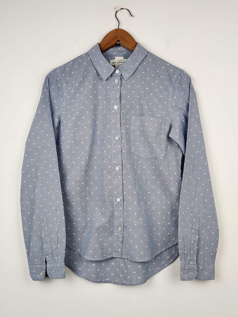 Buy online pre-used pre-loved 100% authentic & Original branded H&M (SWT-1174) available in Pakistan. Top international brands avilable.