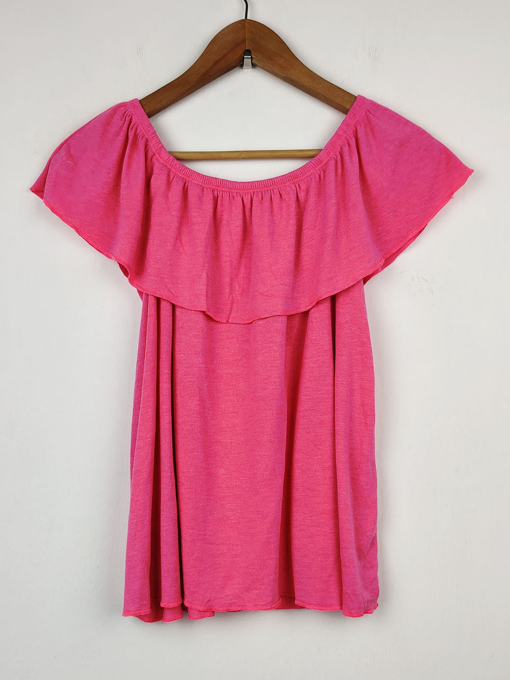 Buy online pre-used pre-loved 100% authentic & Original branded Candy (SWT-1279) available in Pakistan. Top international brands avilable.