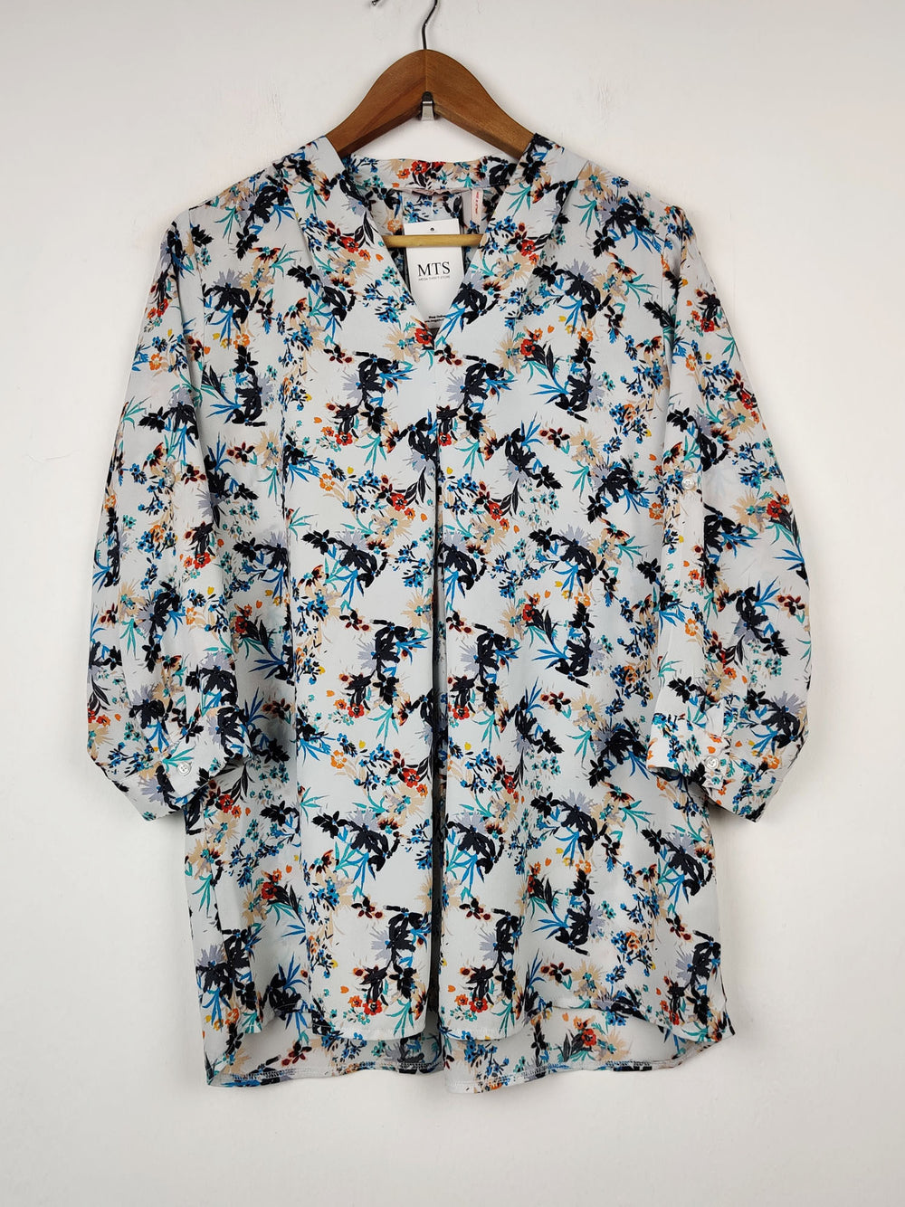 Buy online pre-used pre-loved 100% authentic & Original branded Millera (SWT-1340) available in Pakistan. Top international brands avilable.