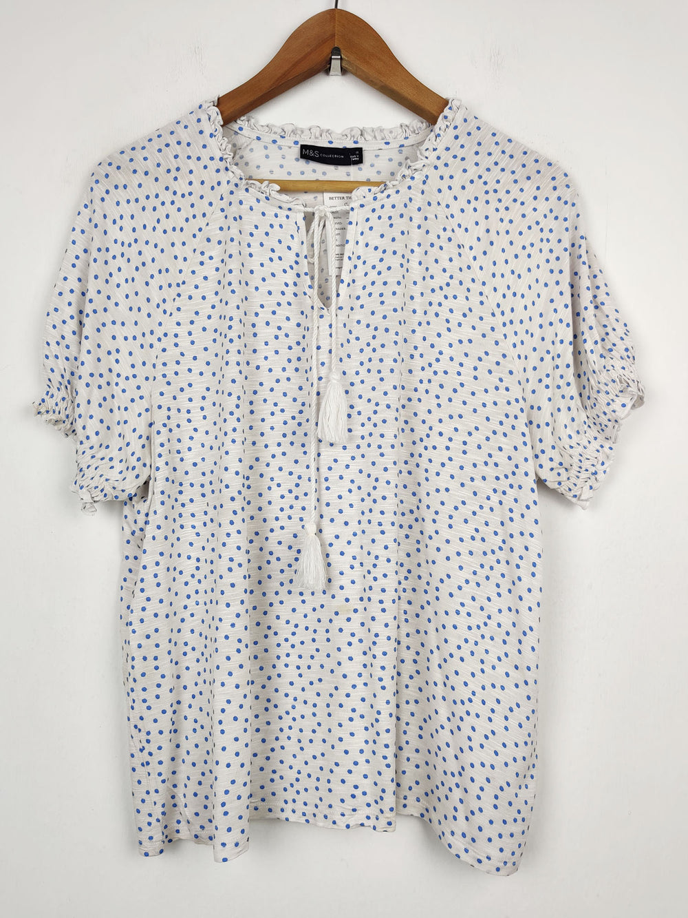 Buy online pre-used pre-loved 100% authentic & Original branded Marks & Spencer (SWT-1376) available in Pakistan. Top international brands avilable.