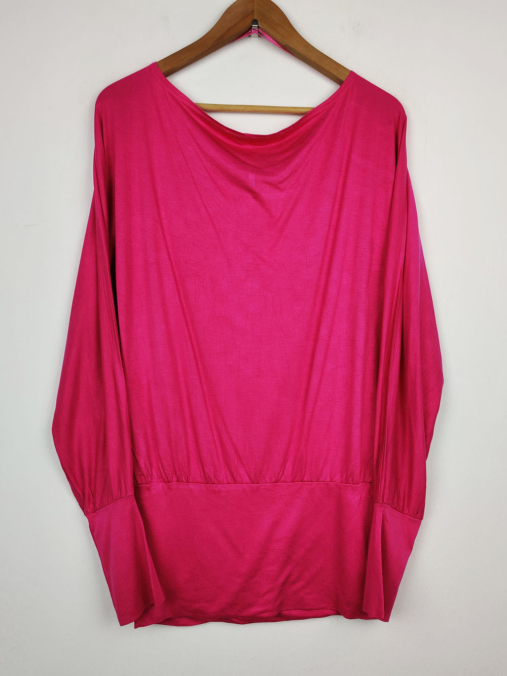 Buy online pre-used pre-loved 100% authentic & Original branded Buzy Collection (SWT-1390) available in Pakistan. Top international brands avilable.