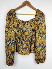 Buy online pre-used pre-loved 100% authentic & Original branded Boden (SWT-1517) available in Pakistan. Top international brands avilable.