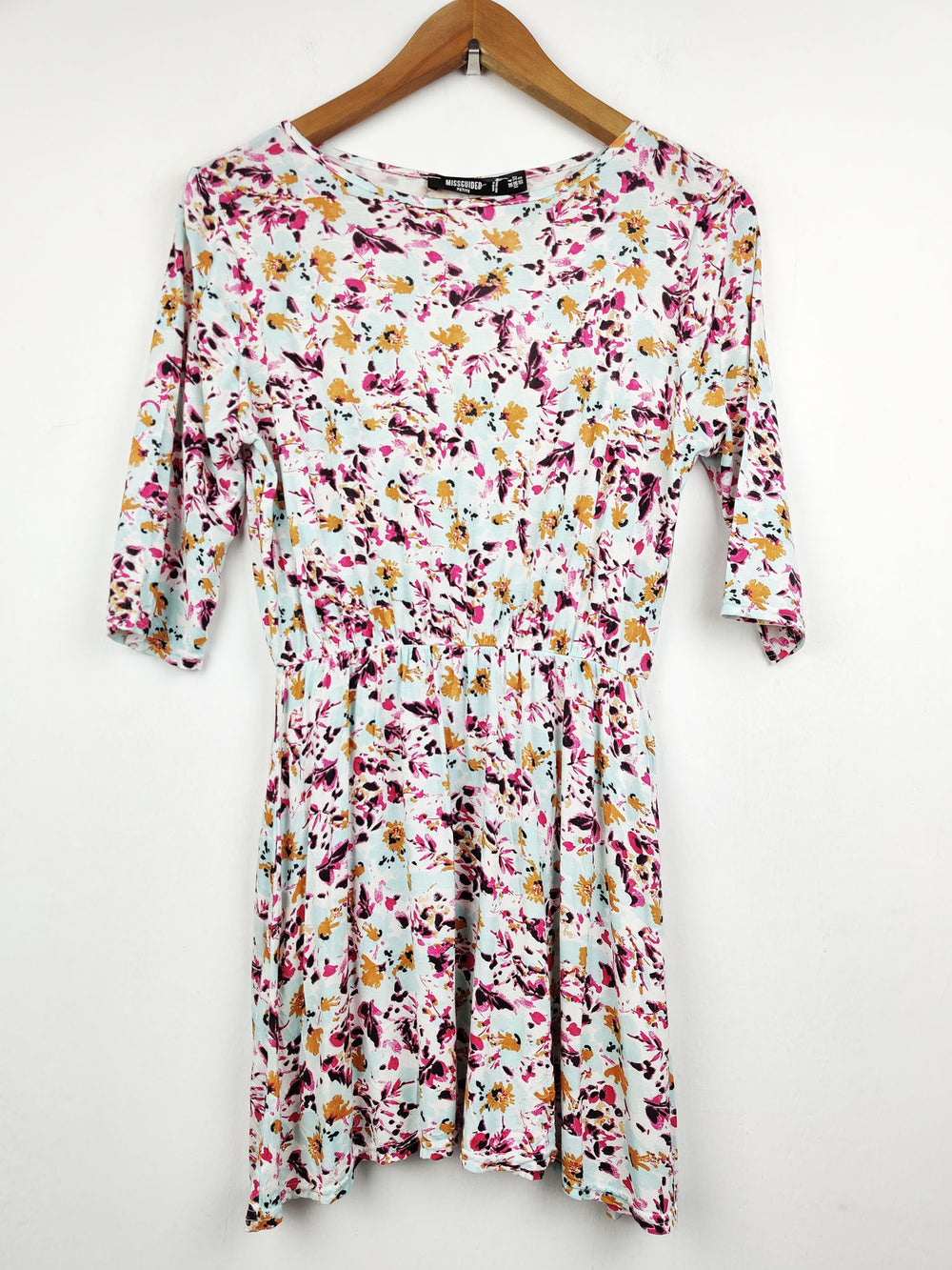 Buy online pre-used pre-loved 100% authentic & Original branded Missguided (SWT-1573) available in Pakistan. Top international brands avilable.