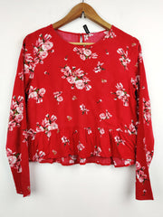 Buy online pre-used pre-loved 100% authentic & Original branded H&M (SWT-1598) available in Pakistan. Top international brands avilable.