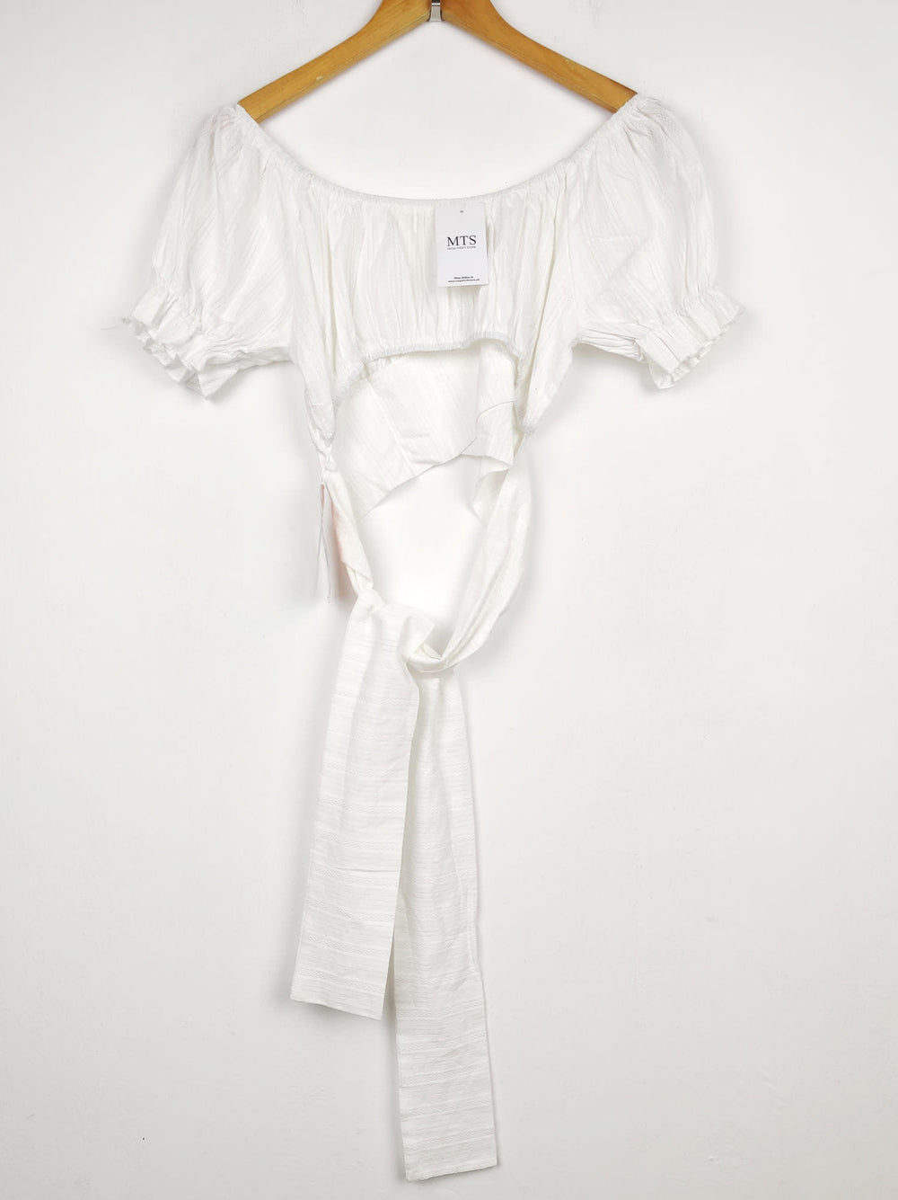 Buy online pre-used pre-loved 100% authentic & Original branded Romwe (SWT-1620) available in Pakistan. Top international brands avilable.