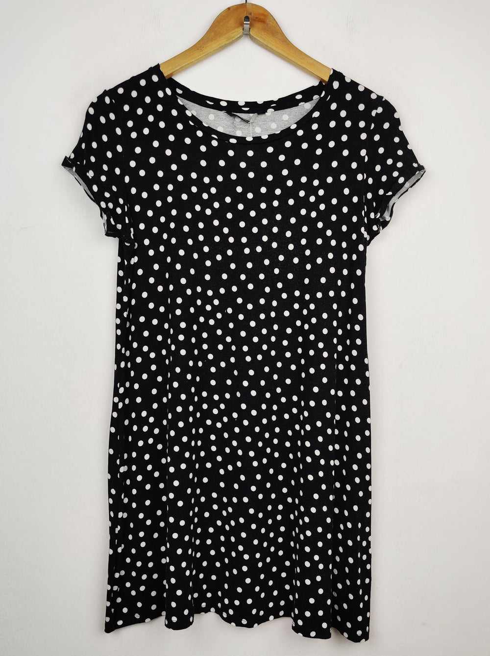 Buy online pre-used pre-loved 100% authentic & Original branded George (SWT-1630) available in Pakistan. Top international brands avilable.