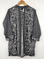 Buy online pre-used pre-loved 100% authentic & Original branded H&M (SWT-172) available in Pakistan. Top international brands avilable.