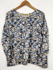 Buy online pre-used pre-loved 100% authentic & Original branded Taifun (SWT-1745) available in Pakistan. Top international brands avilable.