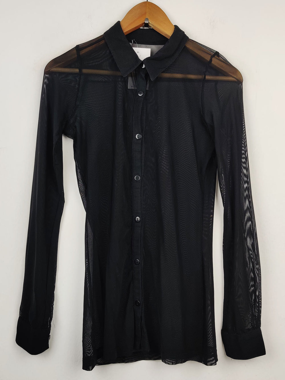 Buy online pre-used pre-loved 100% authentic & Original branded Unknown Brand (SWT-1768) available in Pakistan. Top international brands avilable.