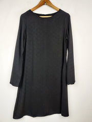 Buy online pre-used pre-loved 100% authentic & Original branded Wallis (SWT-17) available in Pakistan. Top international brands avilable.