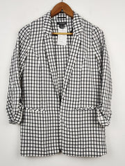 Buy online pre-used pre-loved 100% authentic & Original branded Primark (SWT-1813) available in Pakistan. Top international brands avilable.