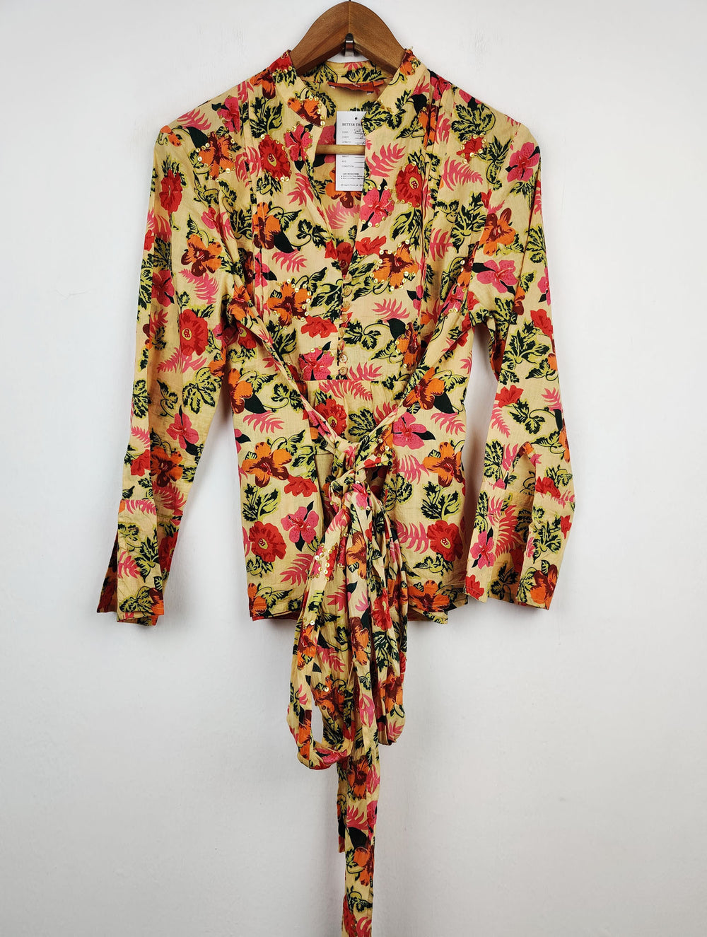 Buy online pre-used pre-loved 100% authentic & Original branded Almatrichis.L (SWT-1835) available in Pakistan. Top international brands avilable.