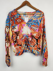 Buy online pre-used pre-loved 100% authentic & Original branded Page One (SWT-1868) available in Pakistan. Top international brands avilable.