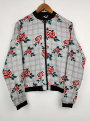 Buy online pre-used pre-loved 100% authentic & Original branded Unknown Brand (SWT-1873) available in Pakistan. Top international brands avilable.