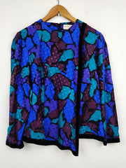 Buy online pre-used pre-loved 100% authentic & Original branded Murek (SWT-1879) available in Pakistan. Top international brands avilable.