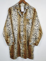 Buy online pre-used pre-loved 100% authentic & Original branded Lady M (SWT-1989) available in Pakistan. Top international brands avilable.