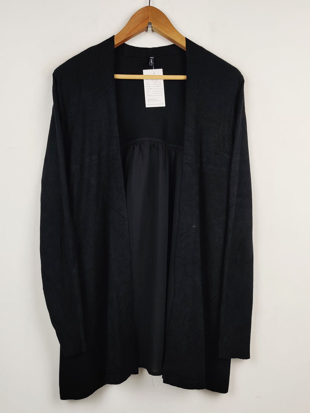 Buy online pre-used pre-loved 100% authentic & Original branded Bunoh.A (SWT-1995) available in Pakistan. Top international brands avilable.