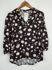 Buy online pre-used pre-loved 100% authentic & Original branded Zeeman (SWT-2009) available in Pakistan. Top international brands avilable.