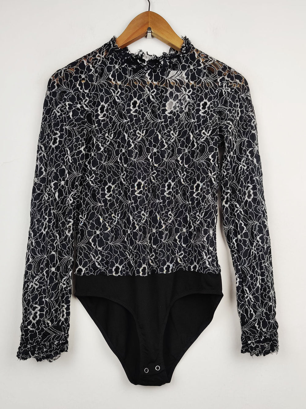 Buy online pre-used pre-loved 100% authentic & Original branded Relish (SWT-2056) available in Pakistan. Top international brands avilable.