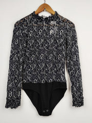 Buy online pre-used pre-loved 100% authentic & Original branded Relish (SWT-2056) available in Pakistan. Top international brands avilable.